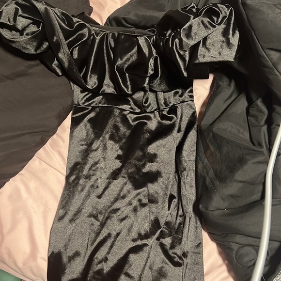 black off the shoulder dress - Picture 2 of 2